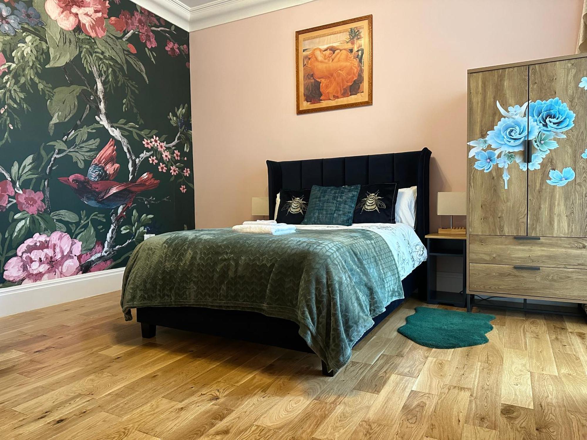 Отель Rosie Cosy House Cricklewood Лондон Экстерьер фото